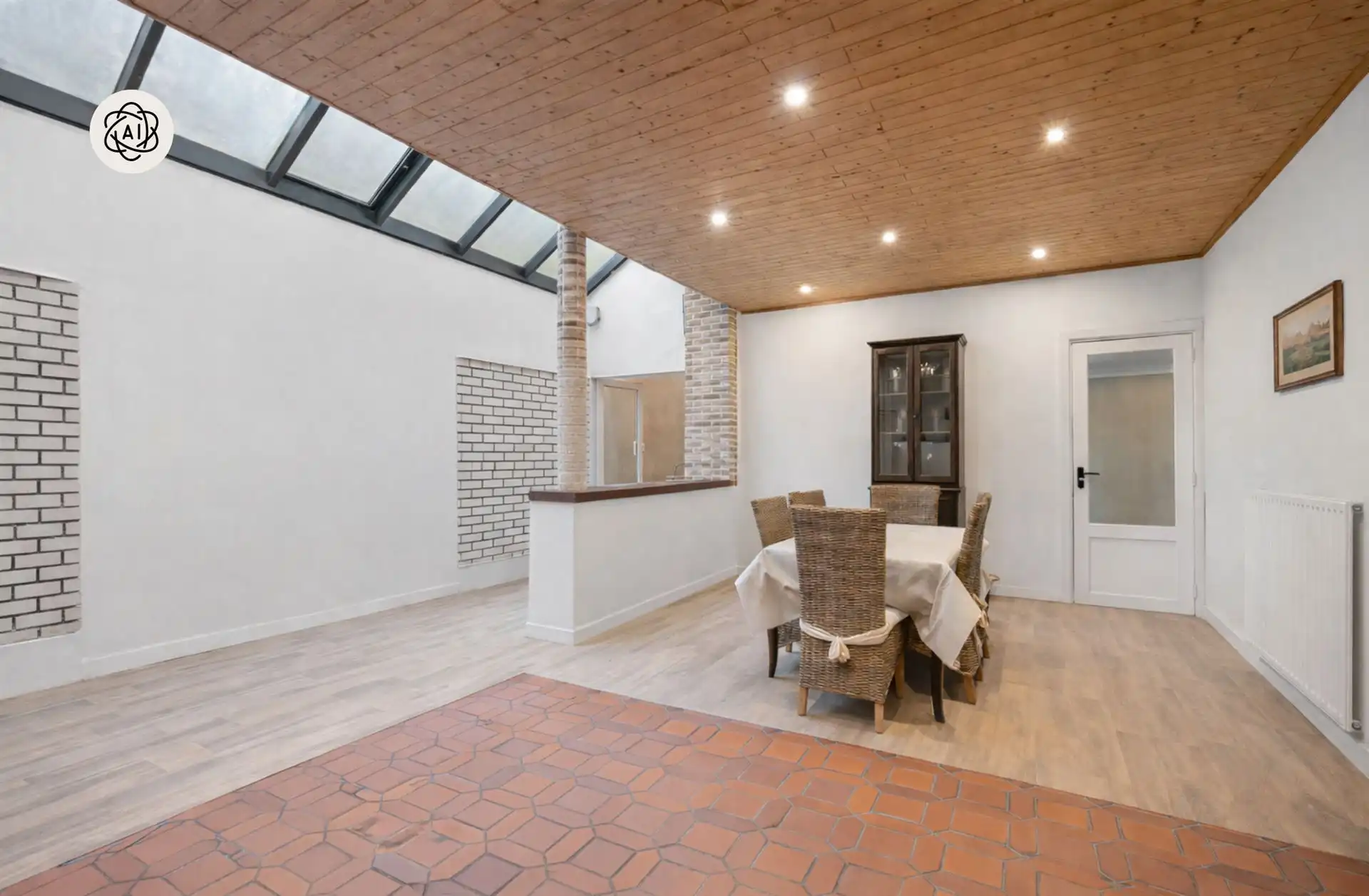 Grote karakterwoning met 5 slaapkamers en dakappartement. foto 10