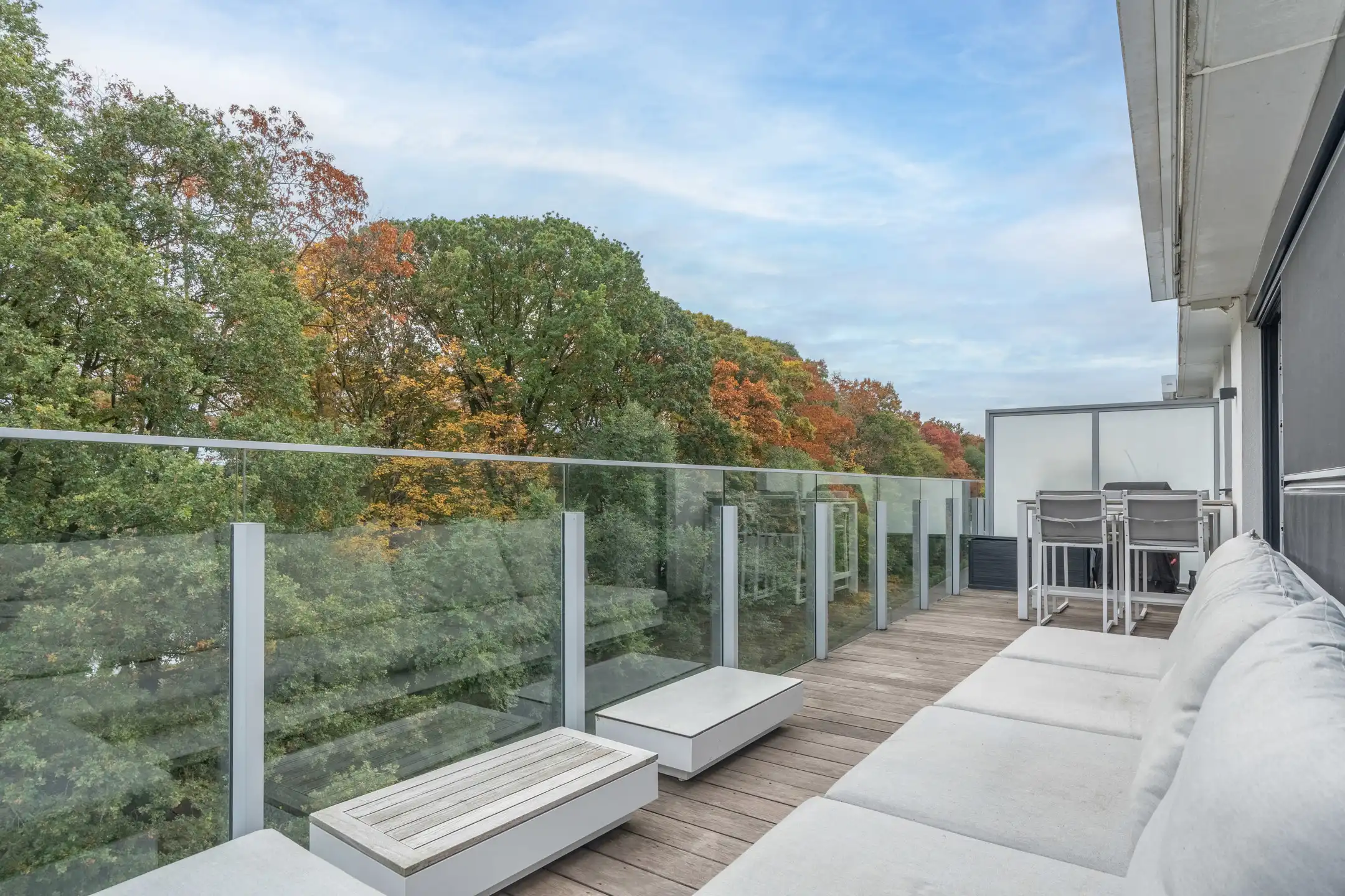 Energiezuinig penthouse met ruim terras en 2 autostaanplaatsen. foto 3