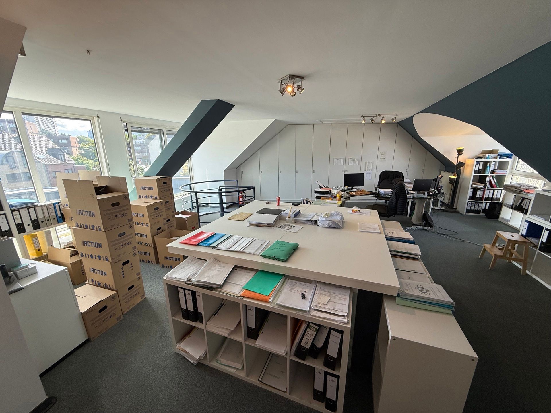 Duplex bureauruimte van 215m² in Strombeek-Bever foto 7