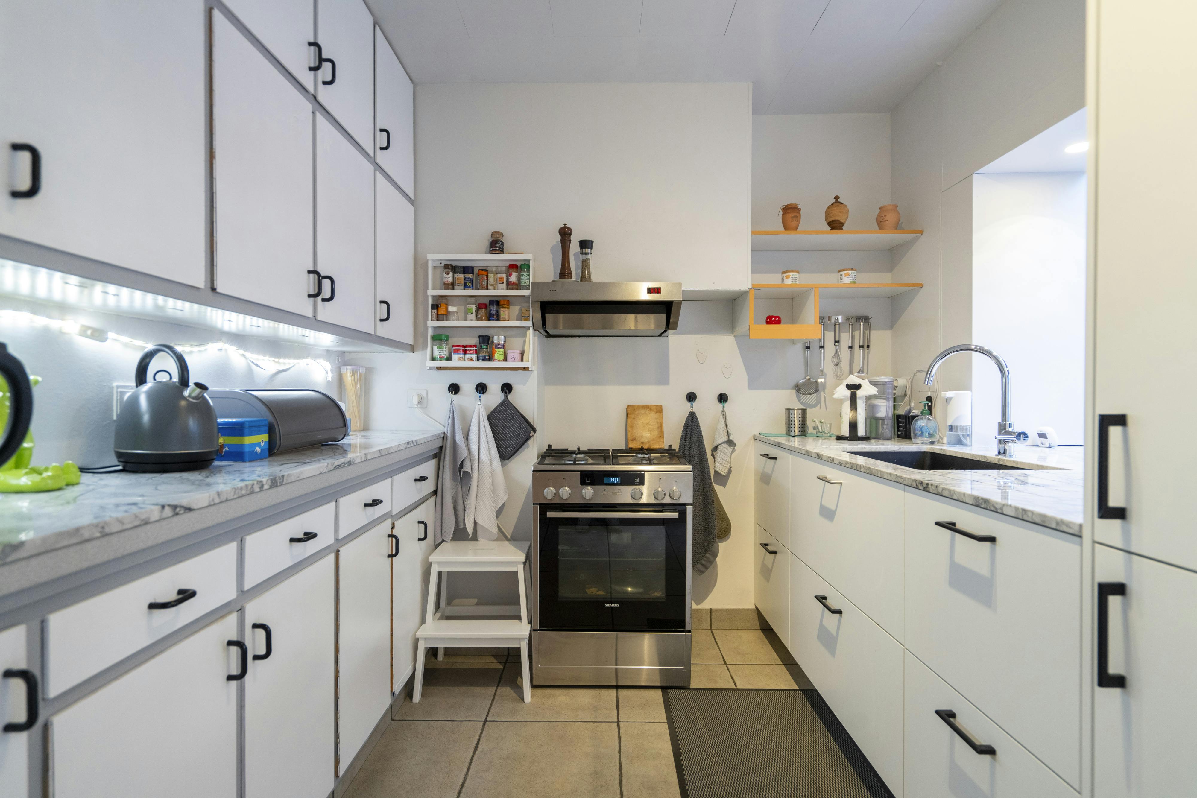 Leuke instapklare woning op een centrale ligging te Kortrijk foto 9