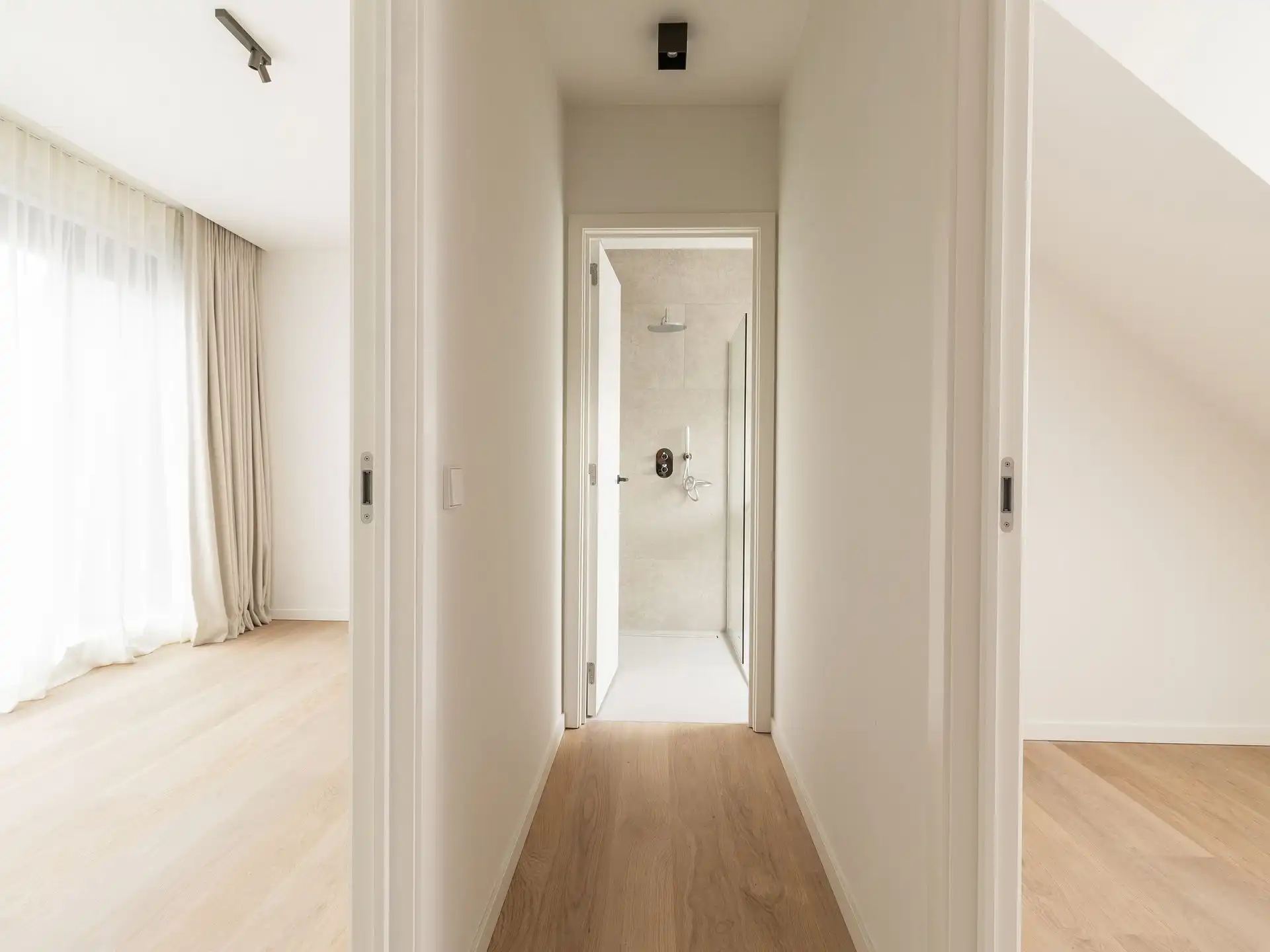 Modern en energiezuinig duplexappartement in Wilrijk foto 13