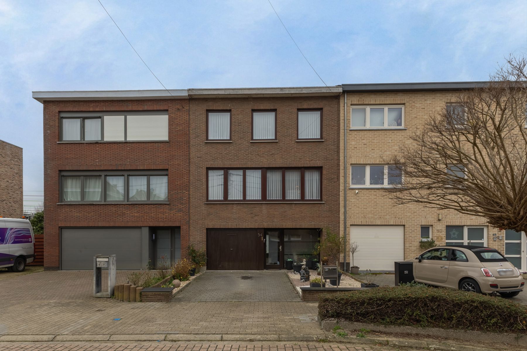 Gunstig gelegen woning met 4 slaapkamers en tuin foto {{pictureIndex}}
