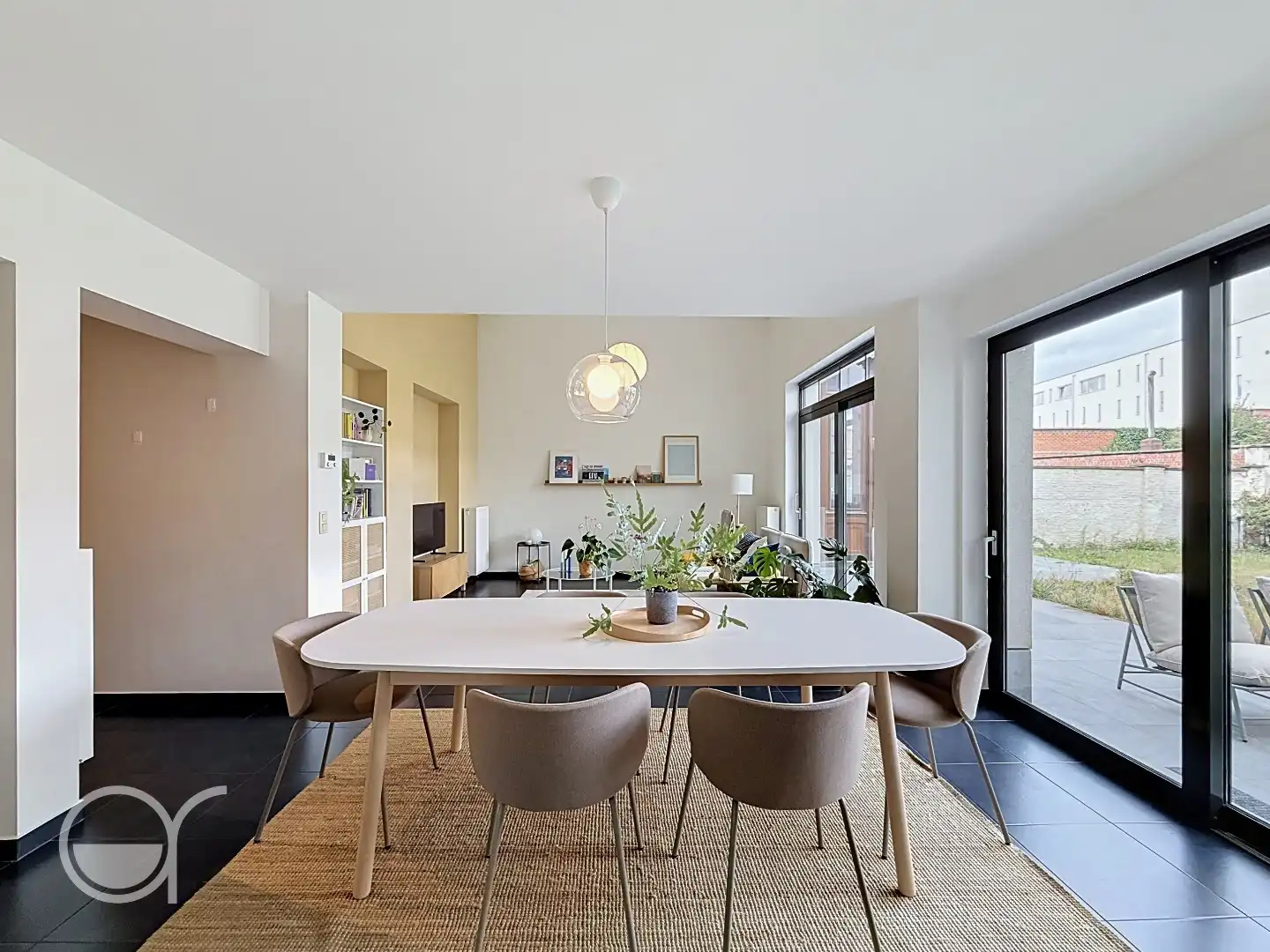 Ruim gelijkvloers appartement met terras, tuin en autostaanplaats in Gent foto 6