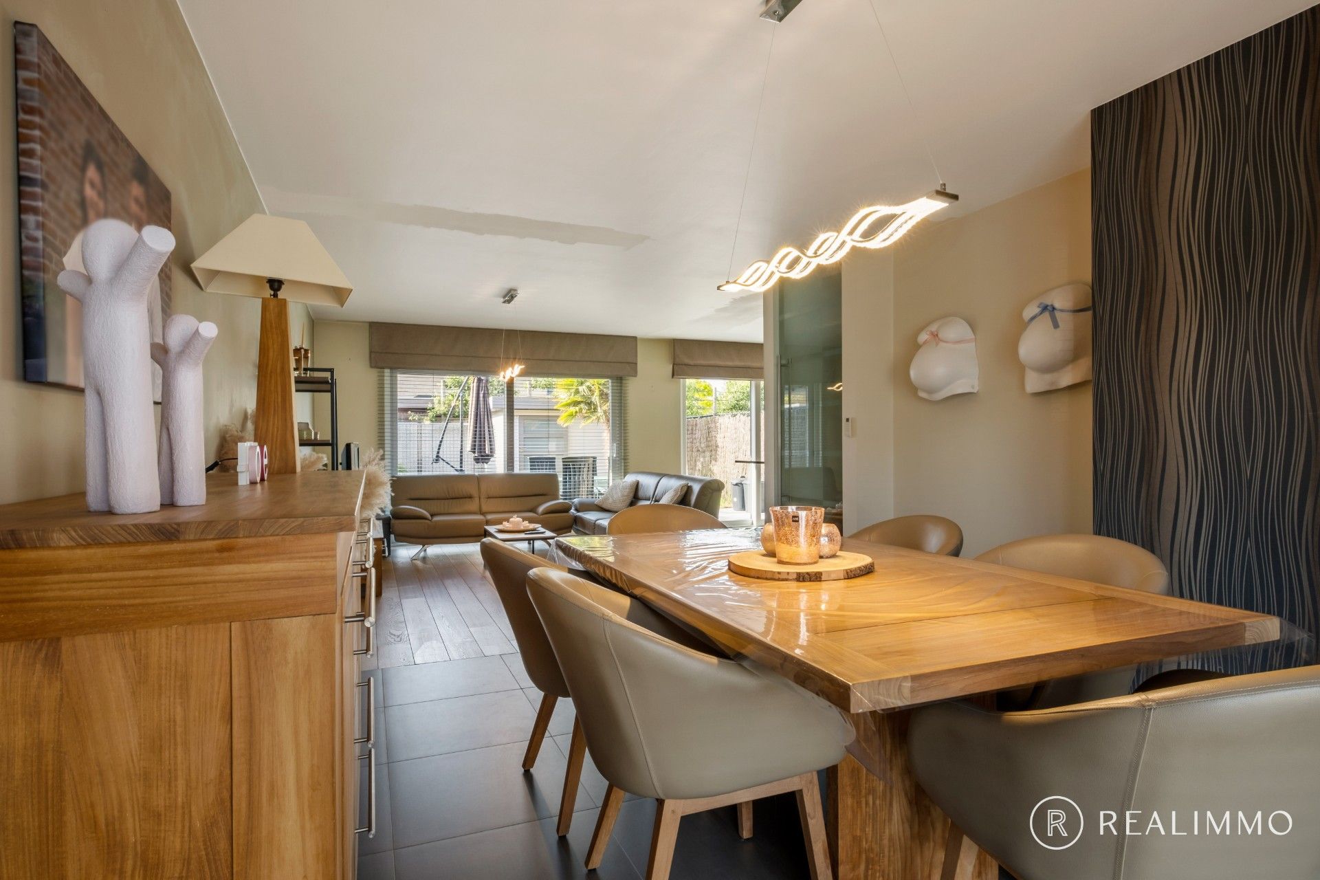 Perfect onderhouden woning in Deerlijk foto 4
