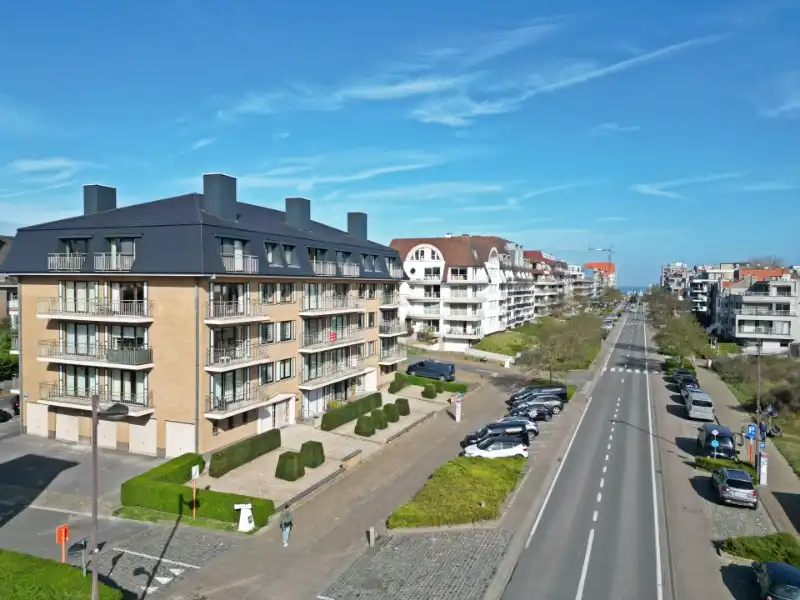 LICHTRIJK APPARTEMENT MET 2 ZONNIGE TERRASSEN foto {{pictureIndex}}