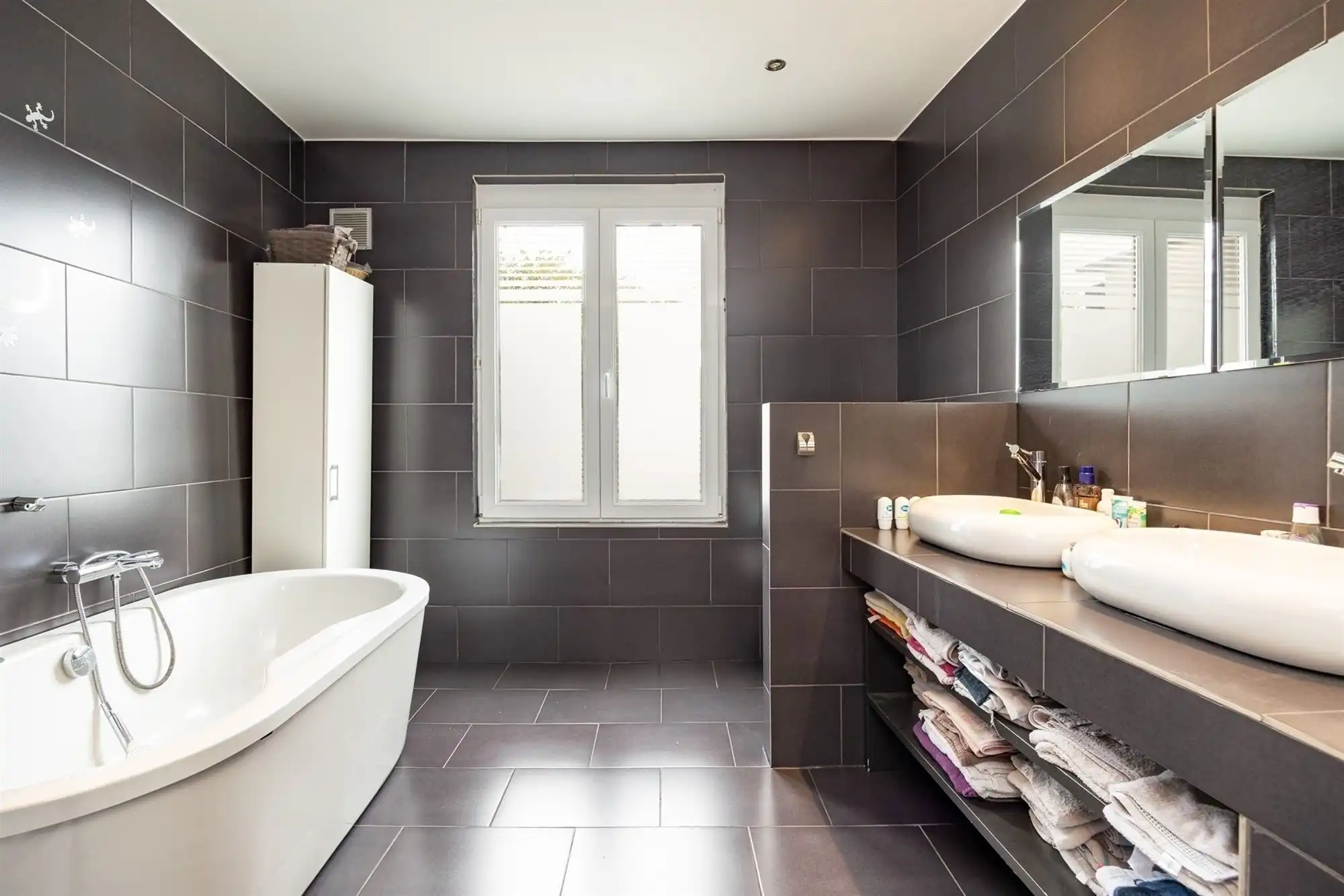 Volledig instapklaar huis met twee slaapkamers foto 13