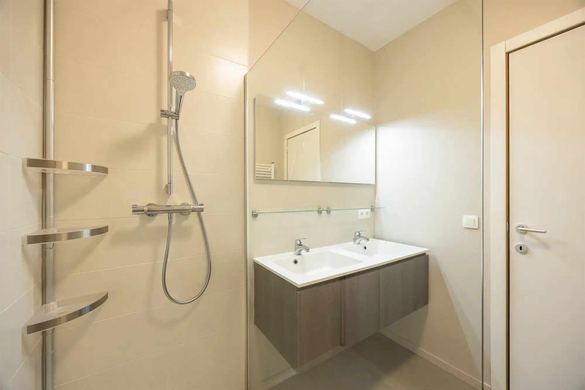 Appartement met 2 terrassen en staanplaats op TOPlocatie foto 21