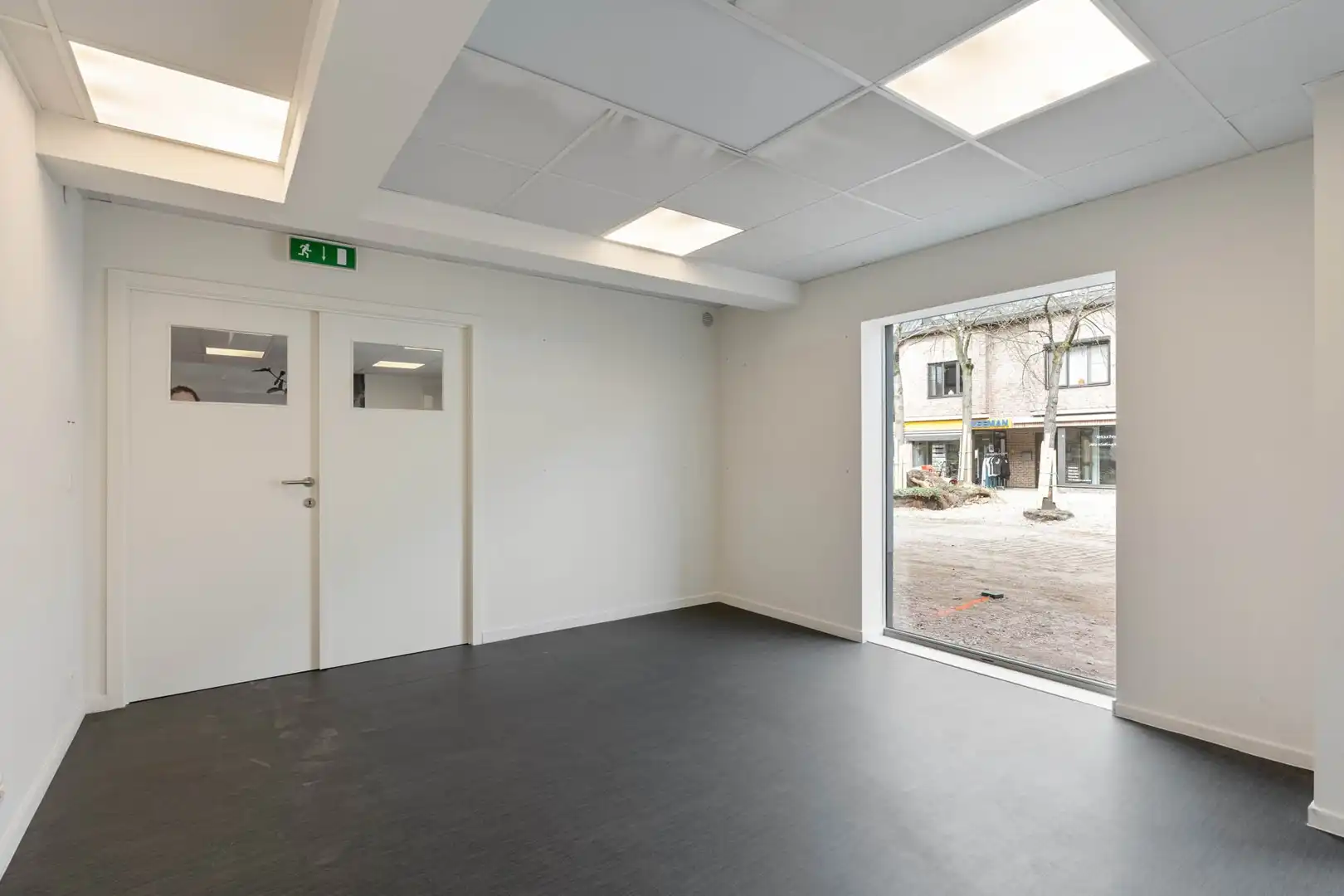 EXCLUSIEVE KANS: HANDELSGELIJKVLOERS TE KOOP IN DE VERNIEUWDE VREDELAAN, HOUTHALEN-HELCHTEREN foto 12