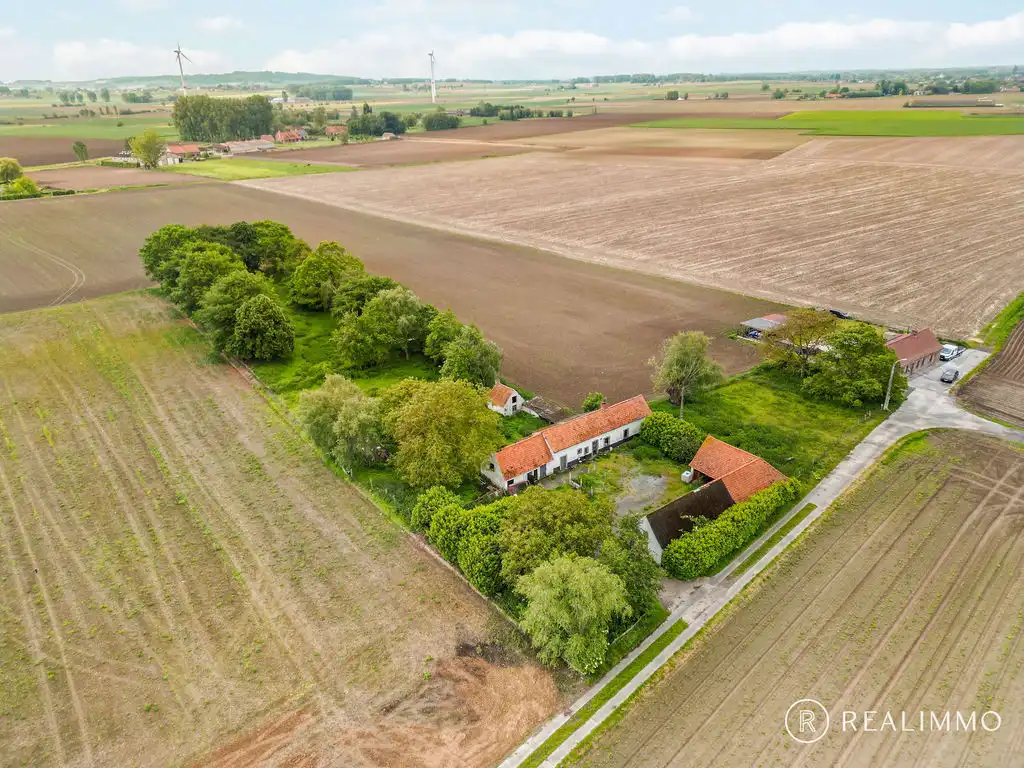 Uniek gelegen Fermette op 5.850 m² foto 5