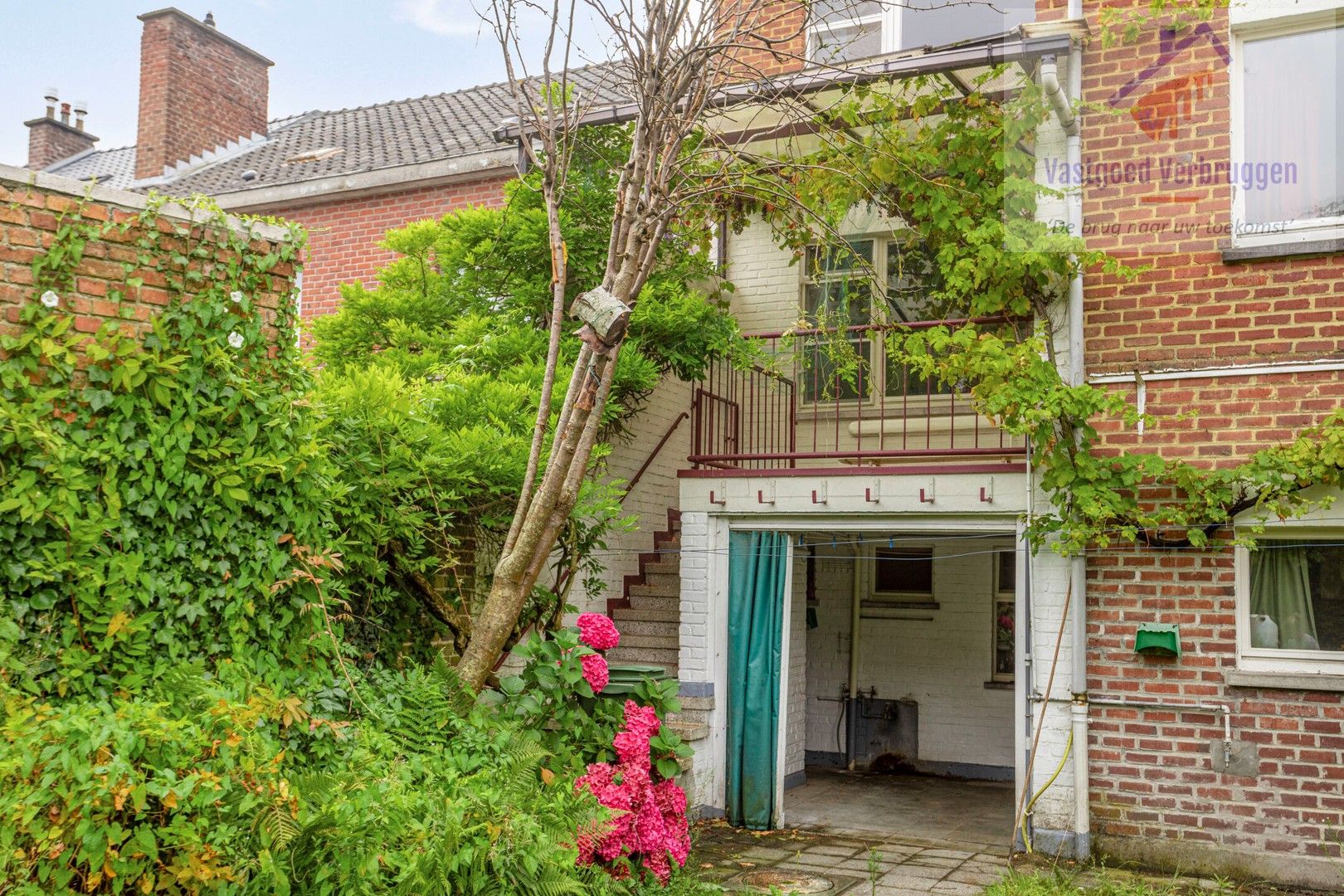 Ruime bel-étage woning met tuin, garage en 4 slaapkamers in centrum Aalst foto 3