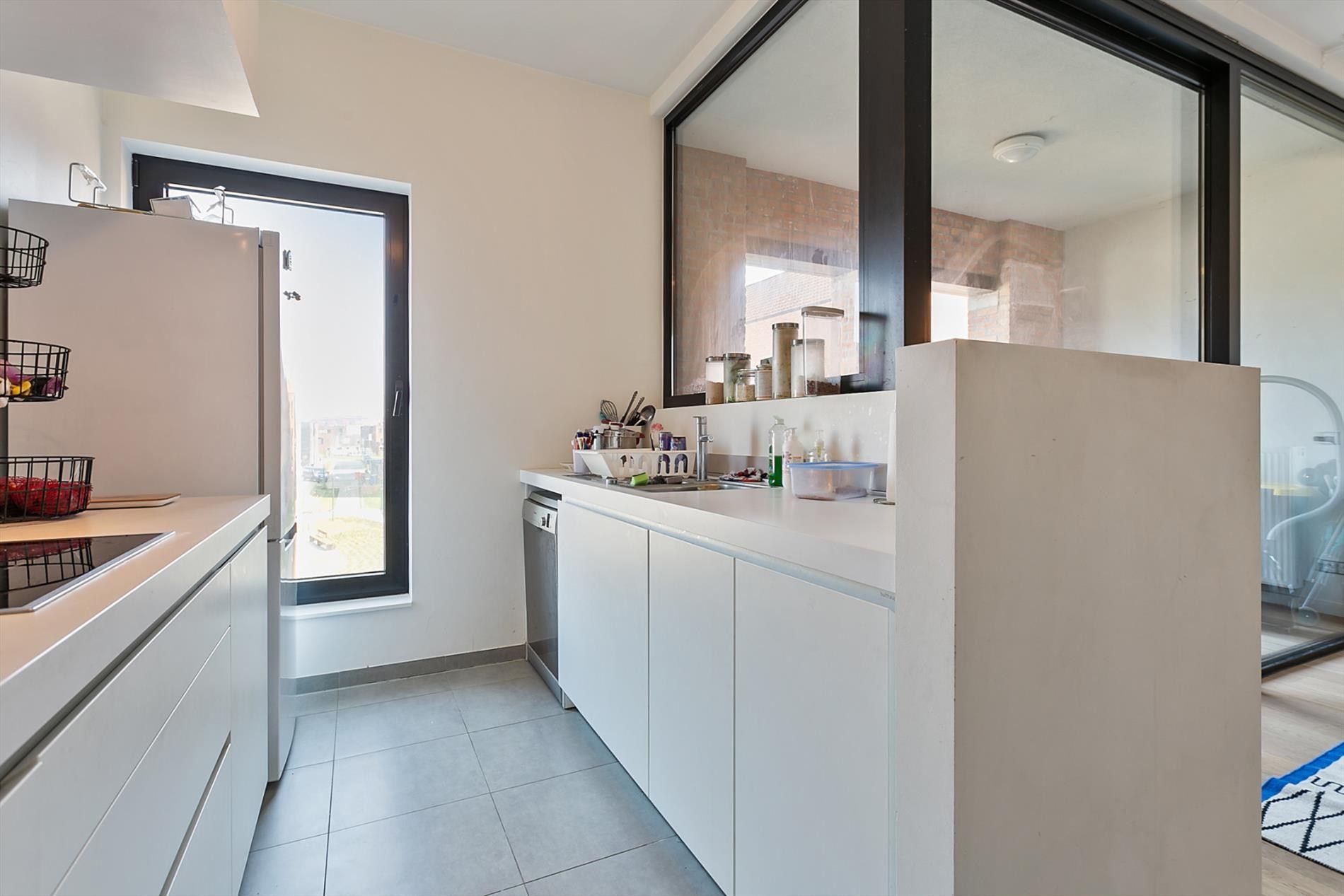 Ruim appartement met 3 slaapkamers en staanplaats foto 11