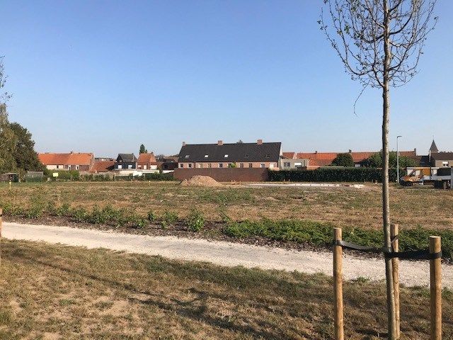 Lot bouwgrond van 681m² voor een alleenstaande woning foto 2