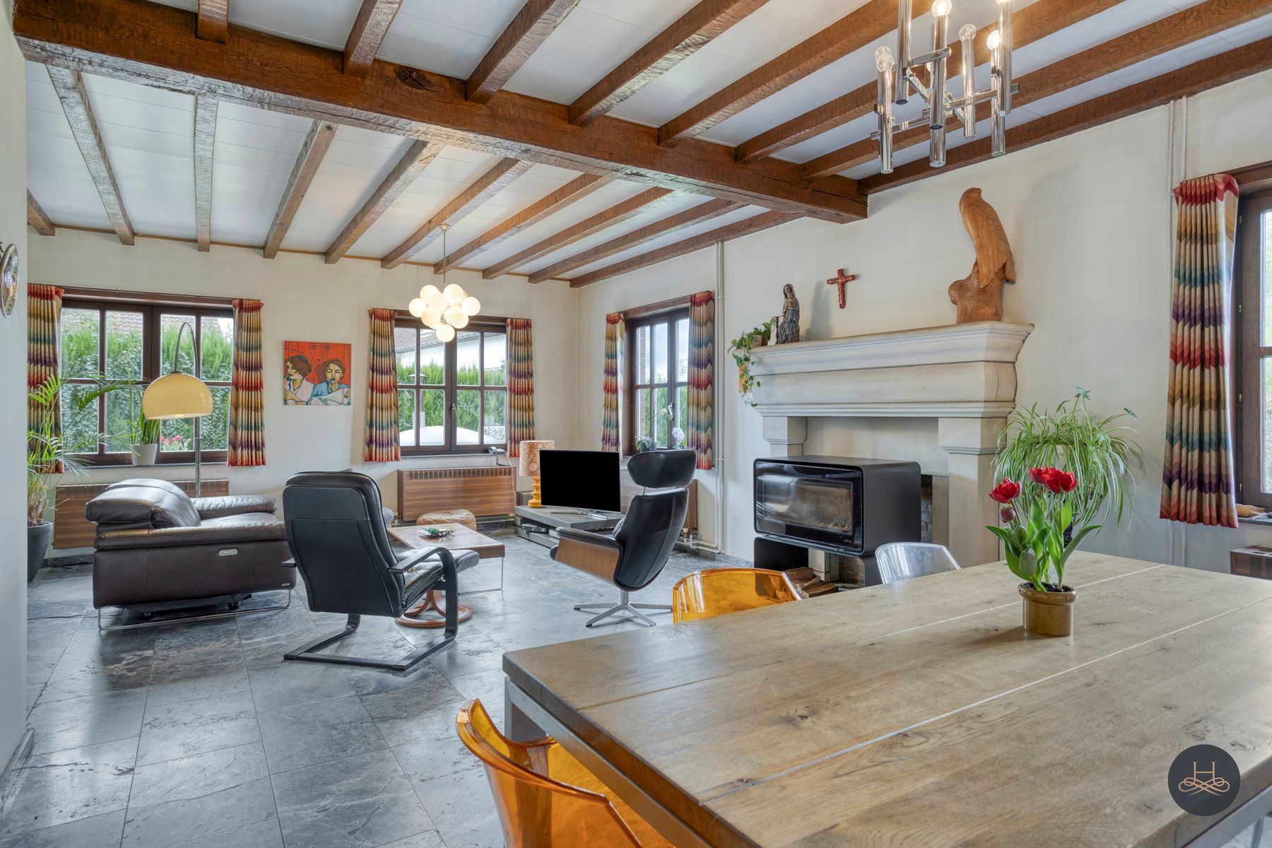 Karaktervolle, goed onderhouden woning nabij het centrum foto 12