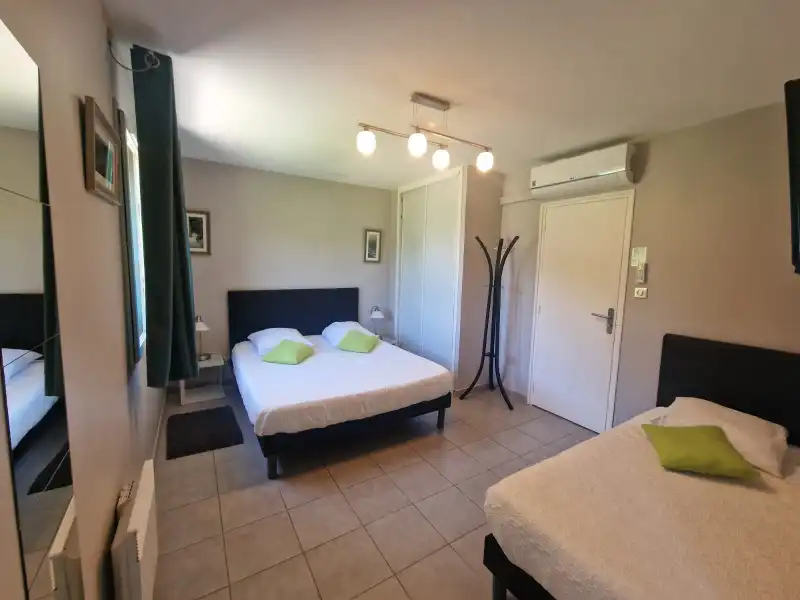 Villa omgevormd tot B&B met vijf mooie kamers en studio in een prachtige en groene omgeving in Carcasonne foto 42