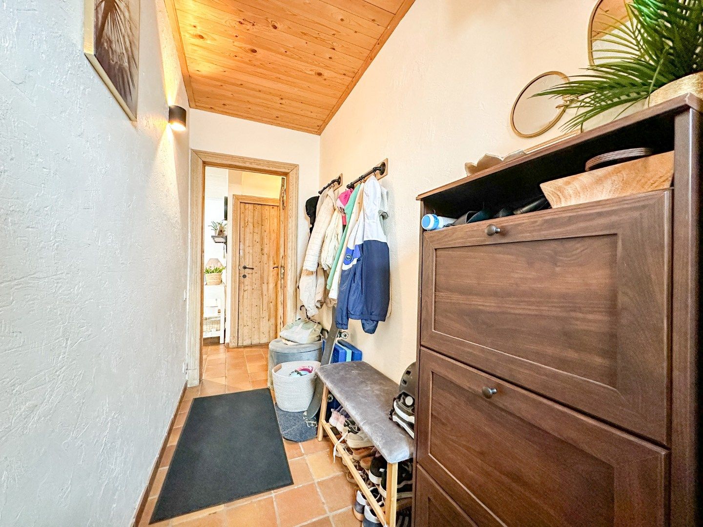 Perfect instapklare gezinswoning met 4 slpk en gezellige tuin, Torhout. foto 6
