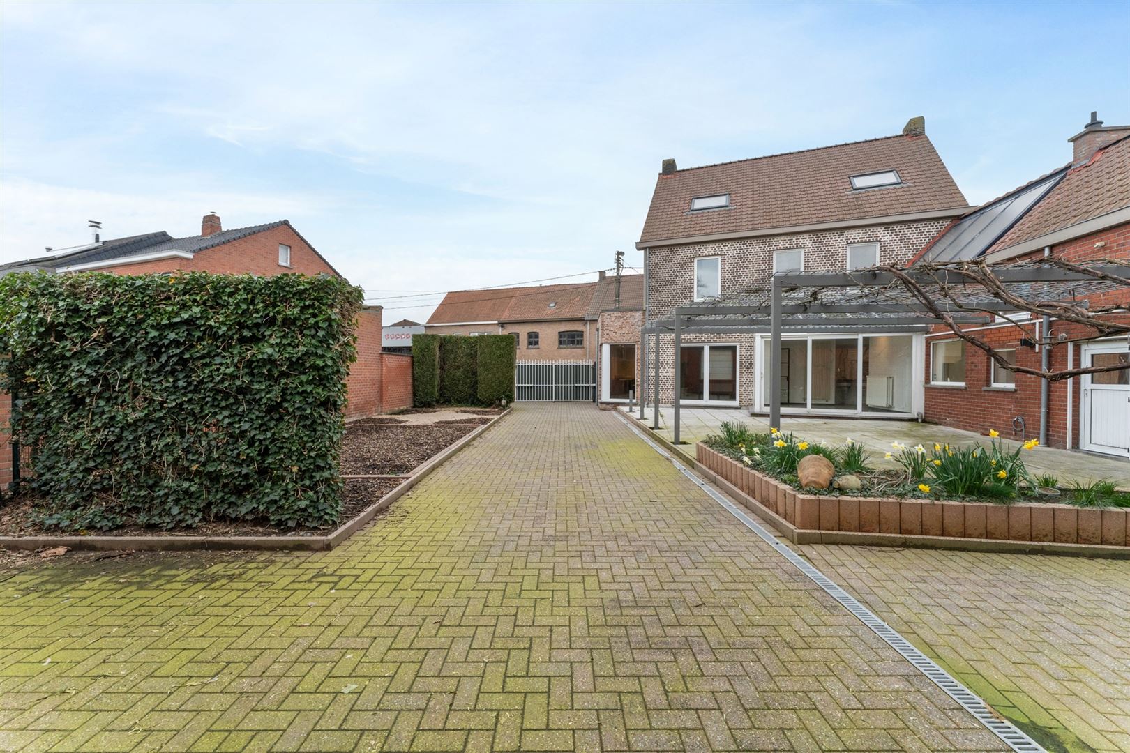 Woning met magazijn en aparte toegang foto 16