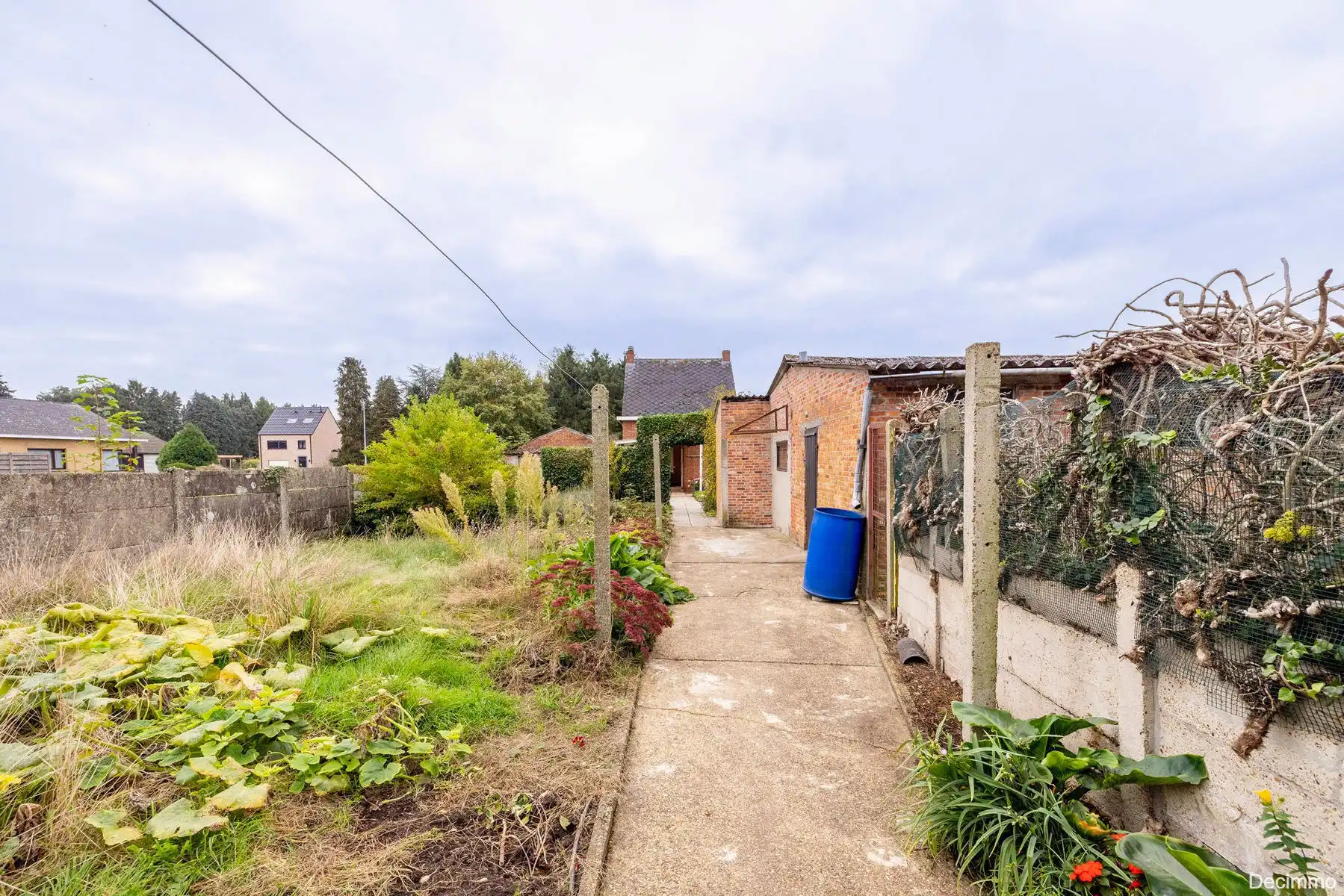 Op te frissen gezinswoning gelegen op rustige locatie foto 29