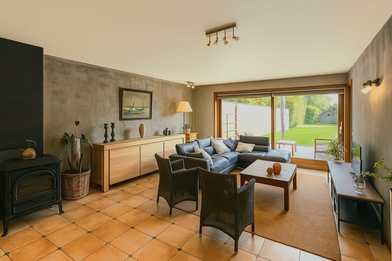 RUIME, GEZELLIGE WONING MET 4 SLAAPKAMERS EN TUIN foto 4