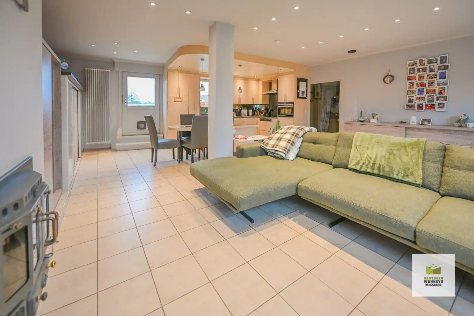 Ruime gezinswoning met tuin, 3 slaapkamers en een grote garage  foto 7