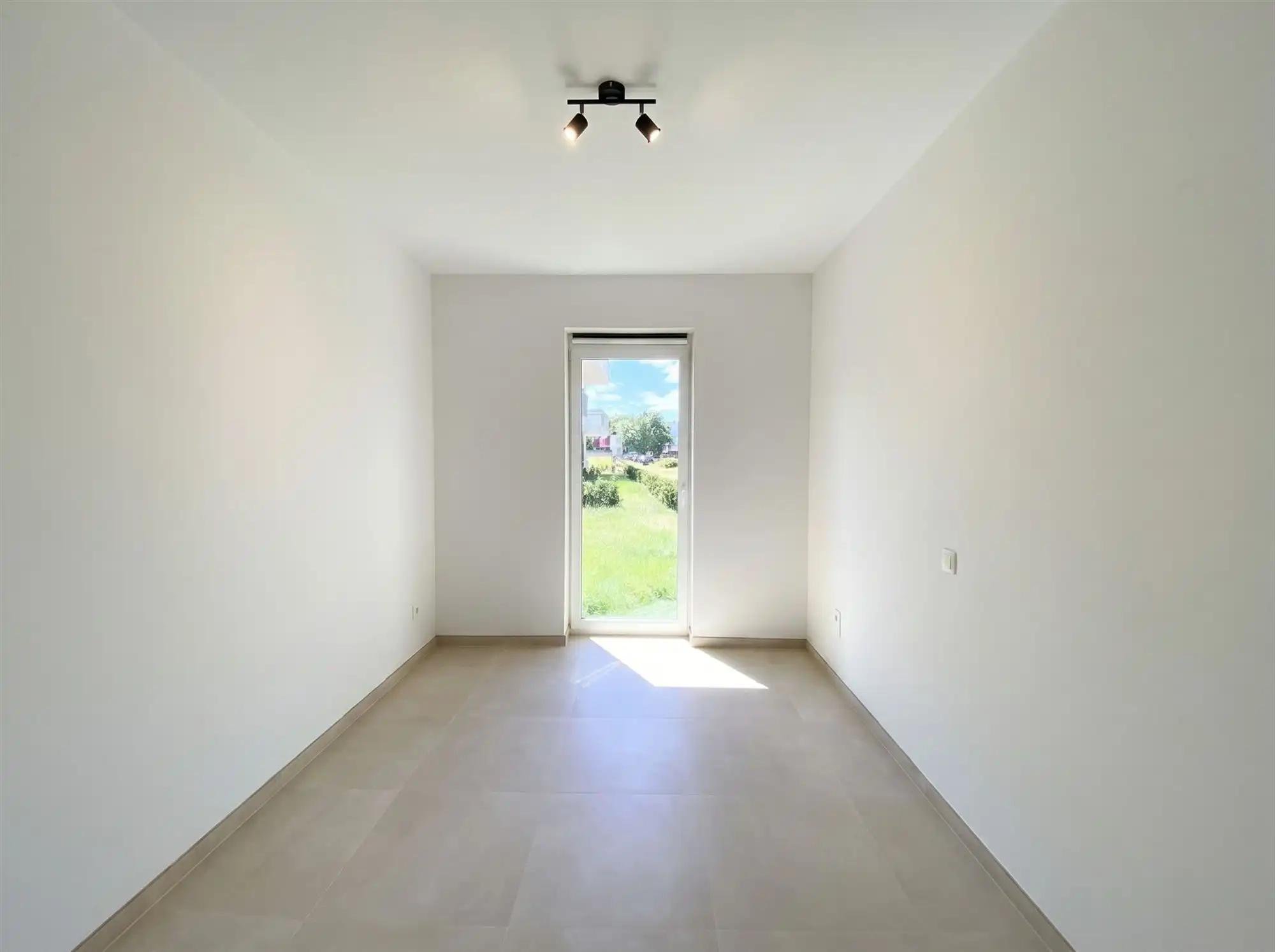 Gelijkvloers nieuwbouwappartement met garage en berging foto 18
