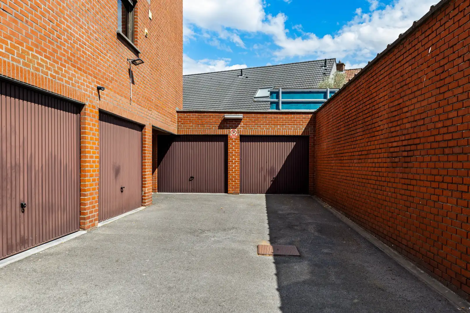 Ruim en lichtrijk appartement met 3 slaapkamers, terras en garage foto 15