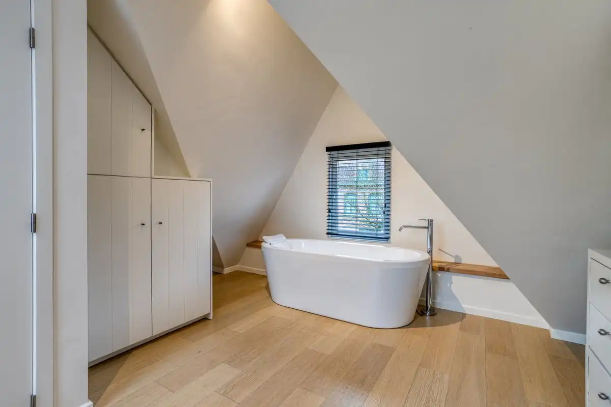 Gerenoveerd huis met 3 slaapkamers te koop in Kristus Koning foto 16