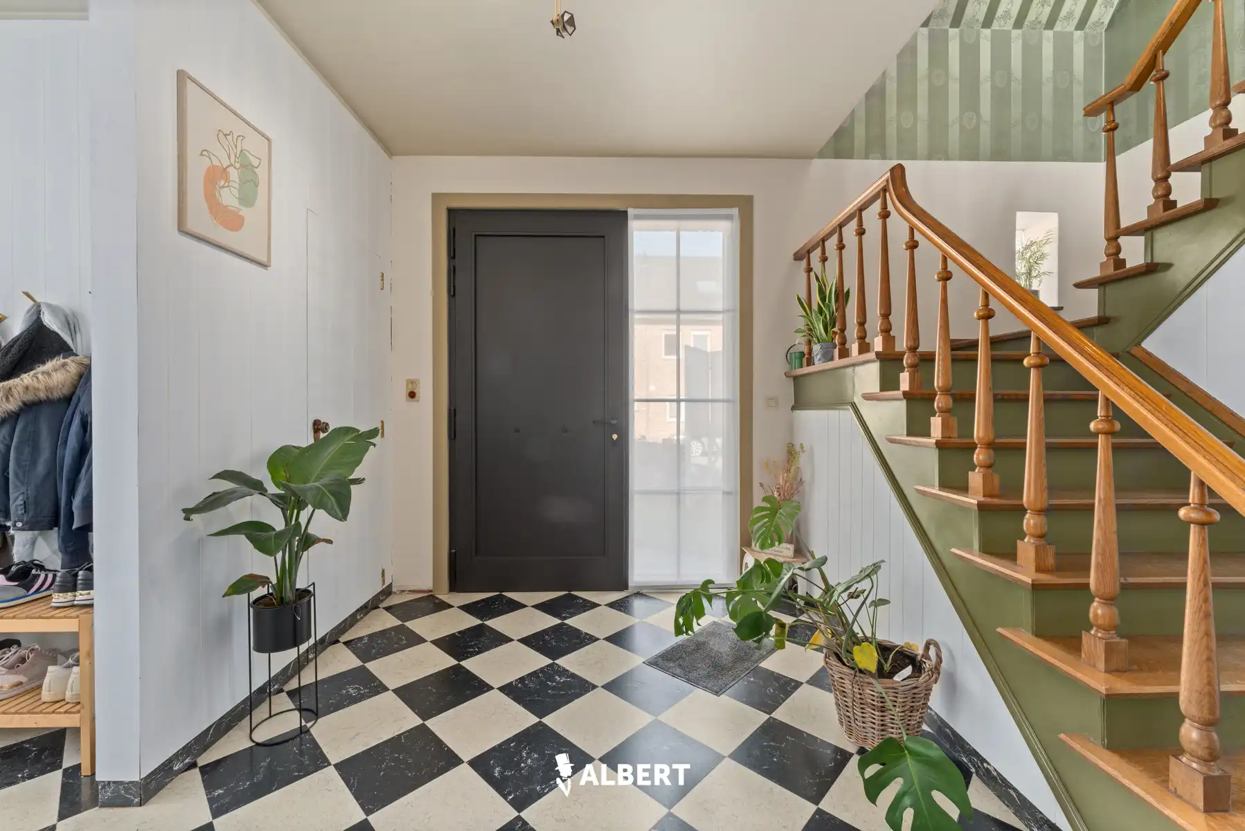 Statige open bebouwing met 4 slaapkamers, bureel, tuin, terras en garage in Izegem foto 2