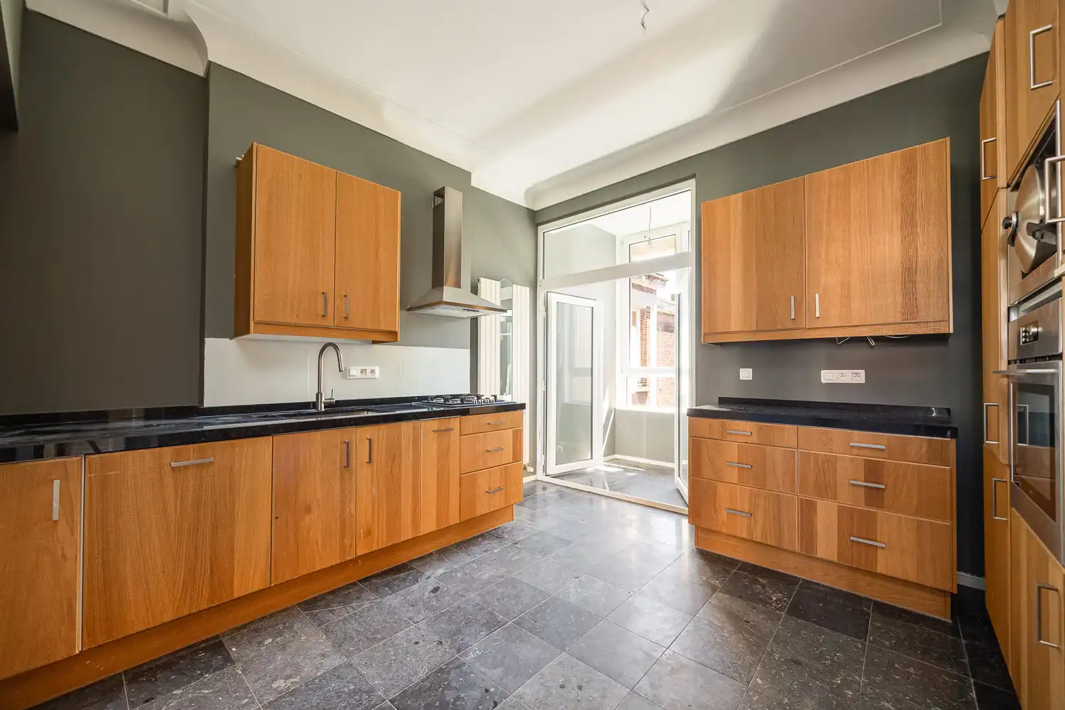 Instapklaar art-deco penthouse (165m² - 3 slk/2badk) op de prestigieuze Jan van Rijswijcklaan binnen de singel te Antwerpen foto 18