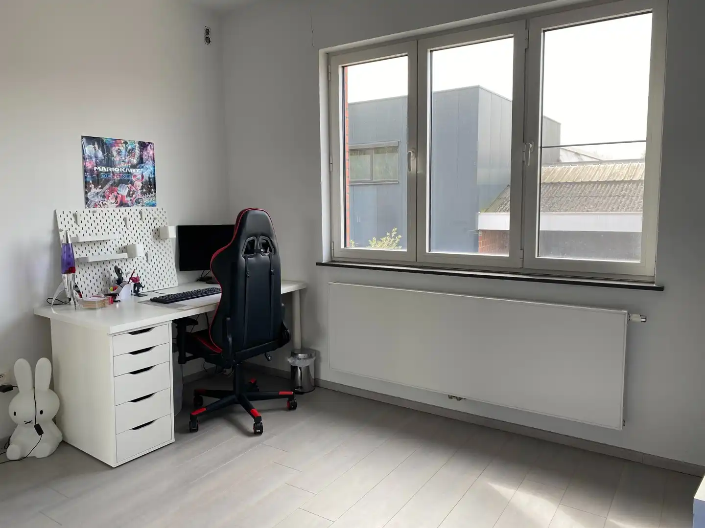 Karaktervolle gerenoveerde woning met garage en tuin foto 9