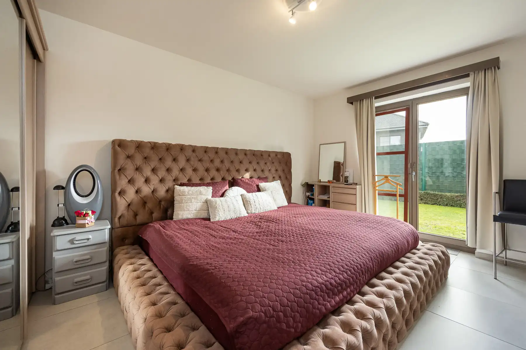 Verrassend ruime woning met 6 slaapkamers en 2 badkamers foto 10