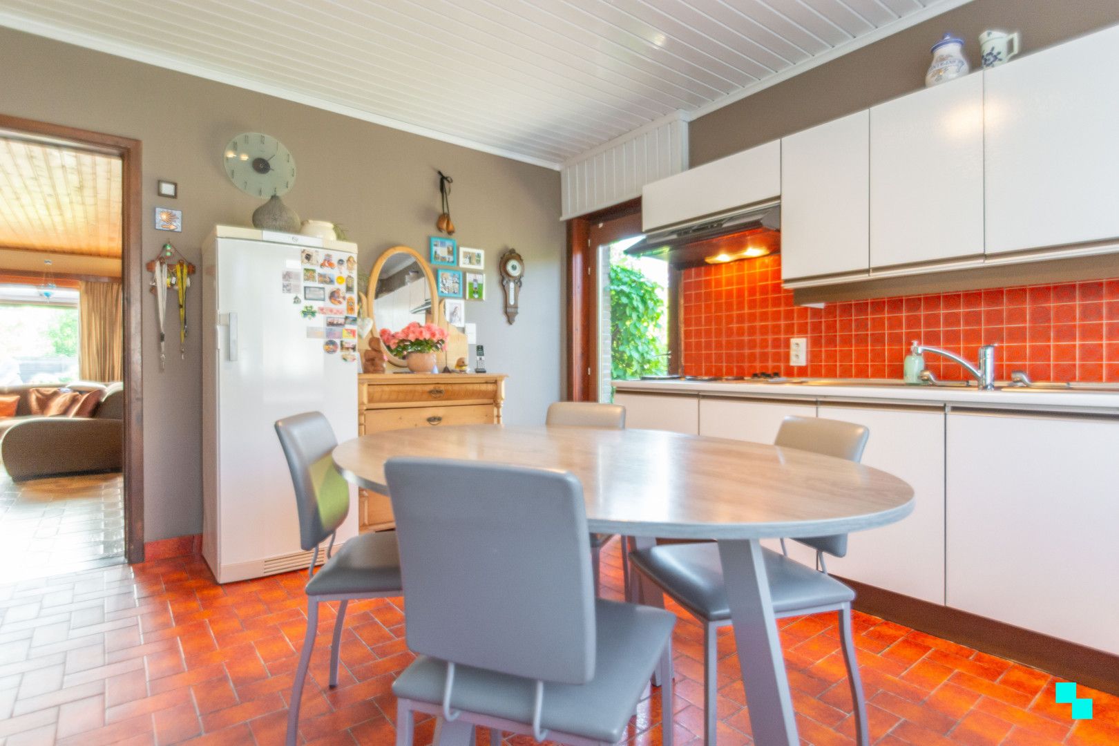Op te frissen woonhuis met drie slaapkamers te Melle foto 10