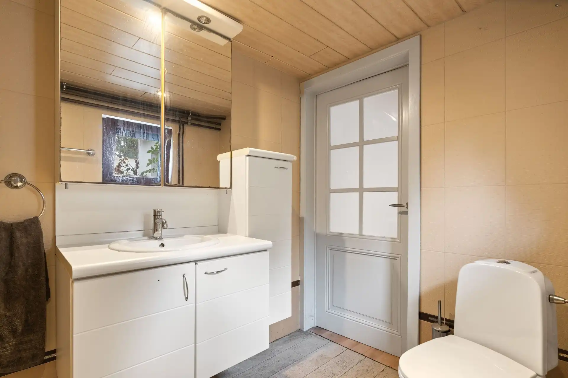 Unieke hoeve met bijgebouw op 19.459 m² grond, verscholen in het groen foto 27