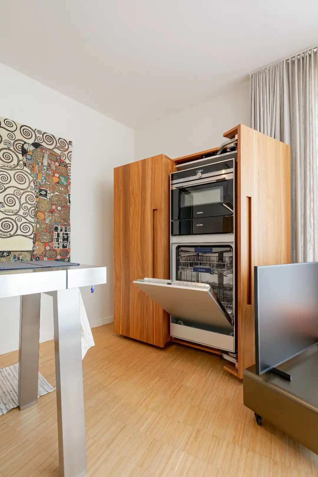 Exclusief gemeubeld en volledig ingericht appartement aan de Vaartkom! foto 7