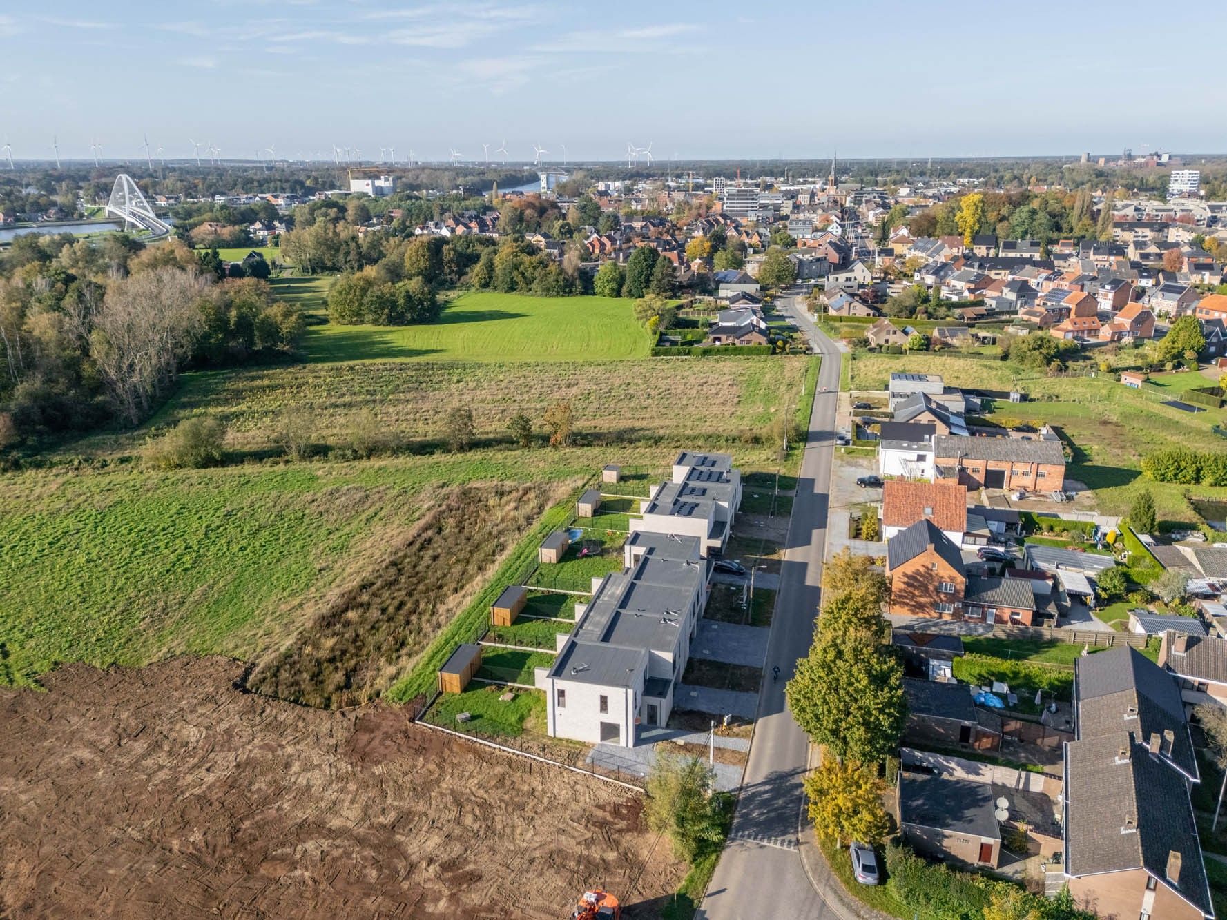 Lot 5: Halfopen bebouwing met 3 slpk., tuin en fietsberging foto 16