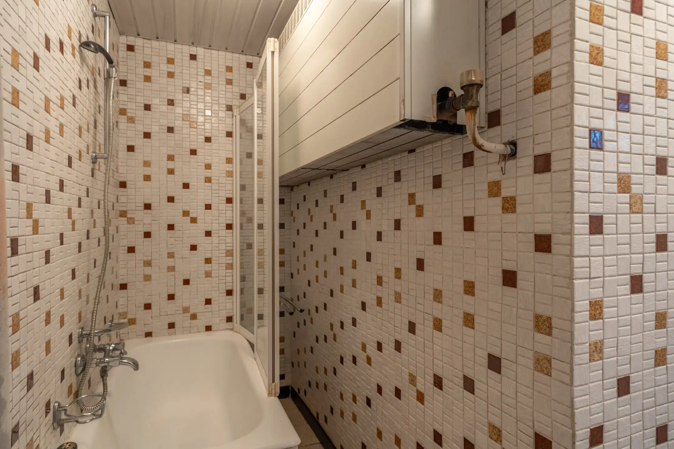 Te renoveren woning met 4-5 slpk's en tuin te Turnhout. foto 15