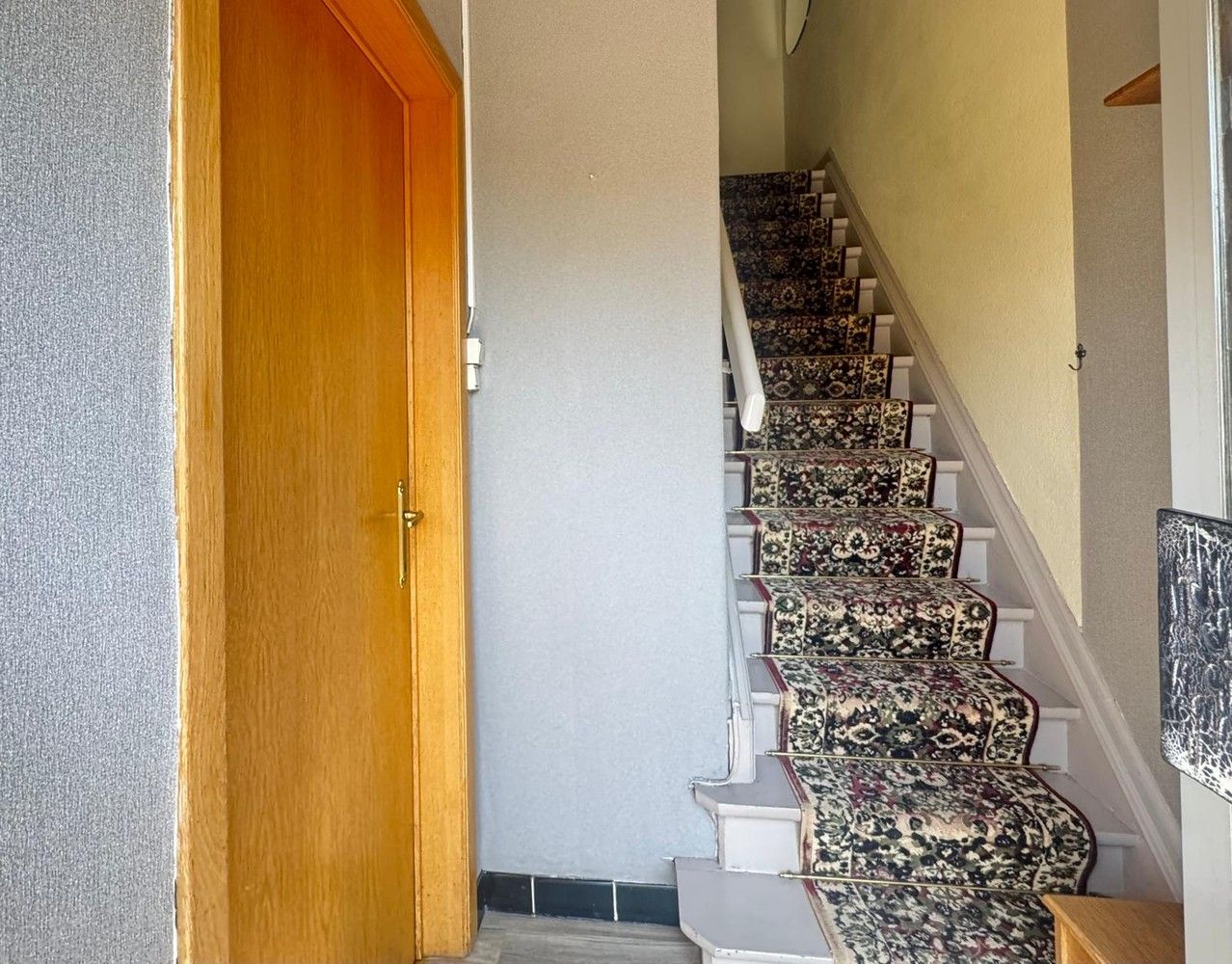 KARAKTERVOLLE, TE RENOVEREN WONING (G.B.) foto 2