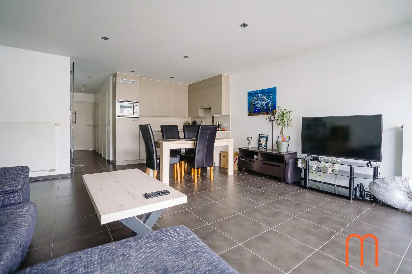 Appartement te huur in Oostende centrum – Modern 1-slaapkamerappartement met terras foto {{pictureIndex}}