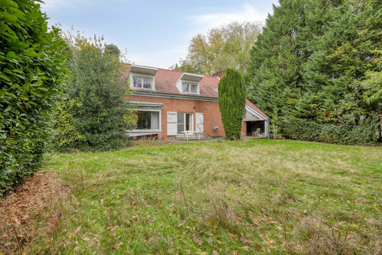 Ruime karaktervolle woning met 5 slaapkamers op een zonnig perceel van 12 are !  foto 24