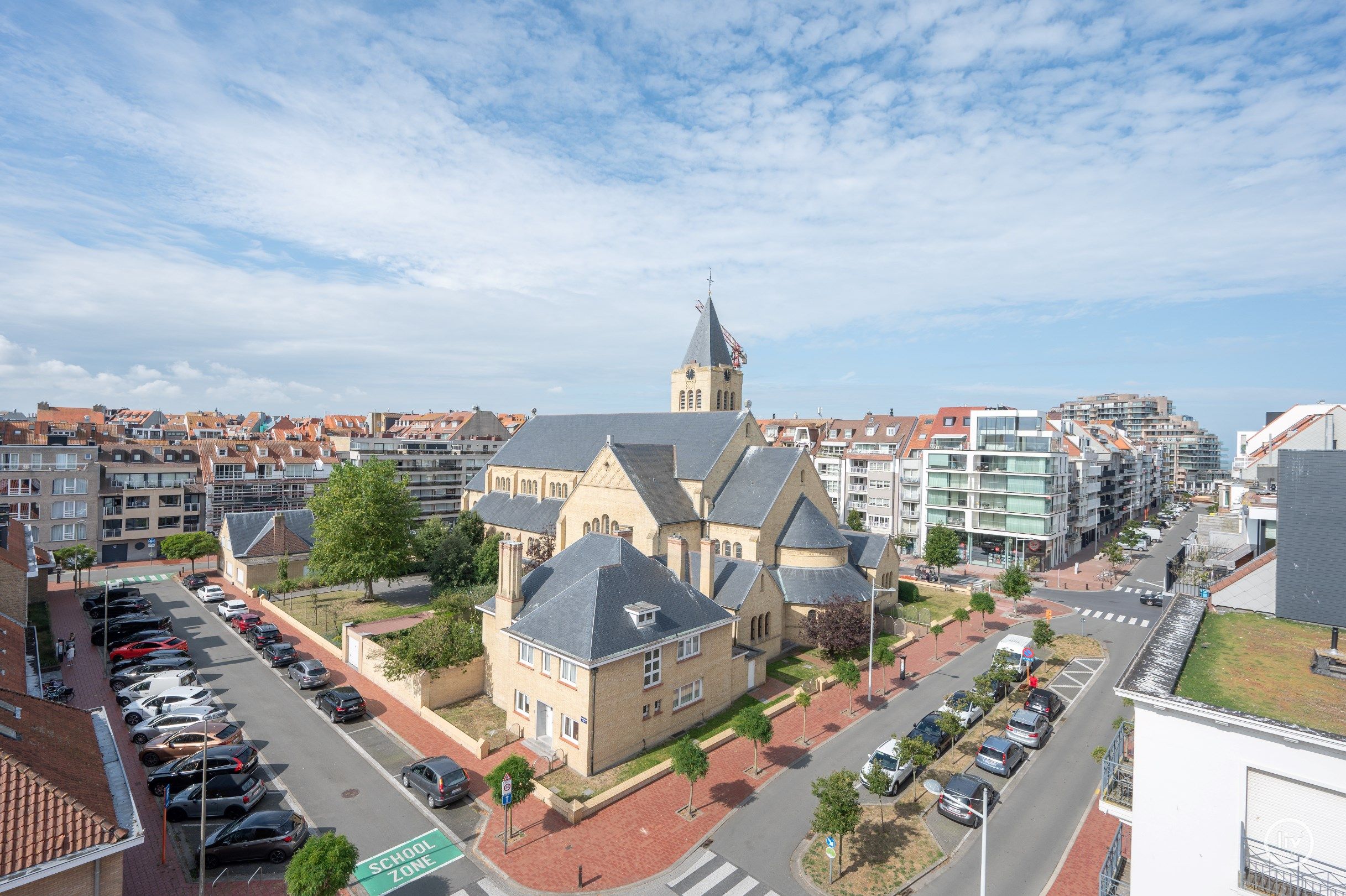 Ruim (160 m2) HOEKduplex met magnifieke open zichten op de Dumortierlaan te Knokke.  foto 37