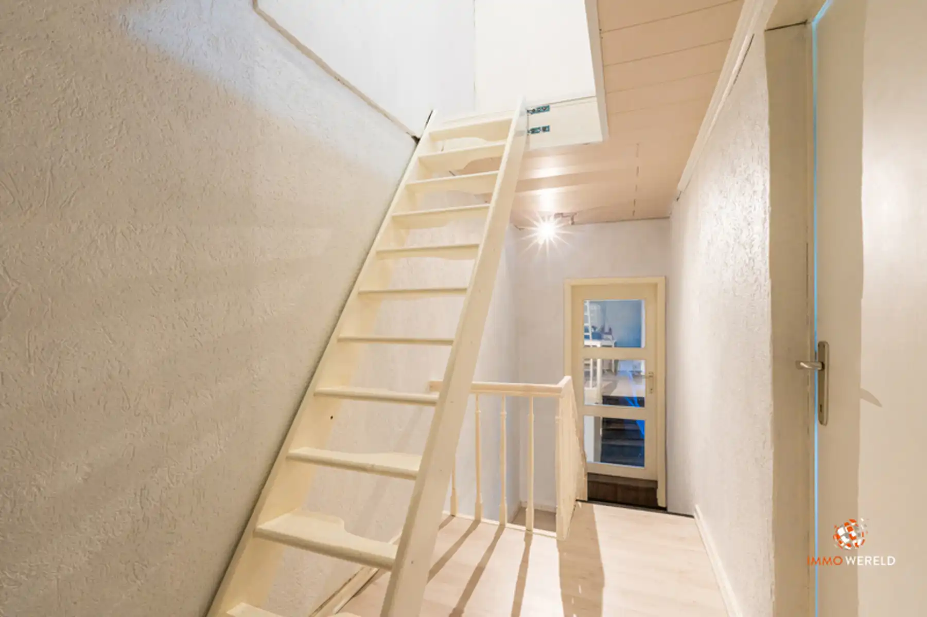 Ruime woning met 5 slaapkamers en grote wei op 24a  foto 14