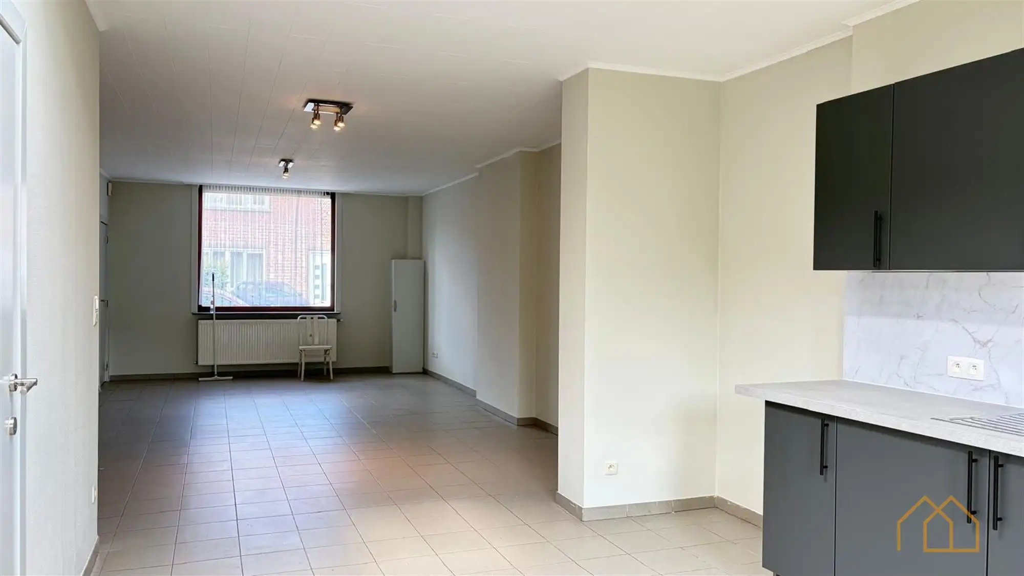 Gerenoveerde rijwoning met tuin foto 5