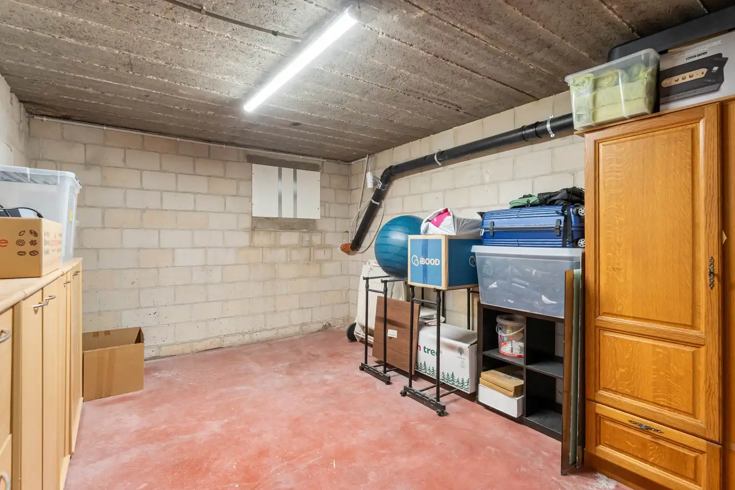 Mooi gerenoveerde woning met ruime kelder op een perceel van maar liefst 14a99ca, gunstig gelegen te Wezemaal. foto 30