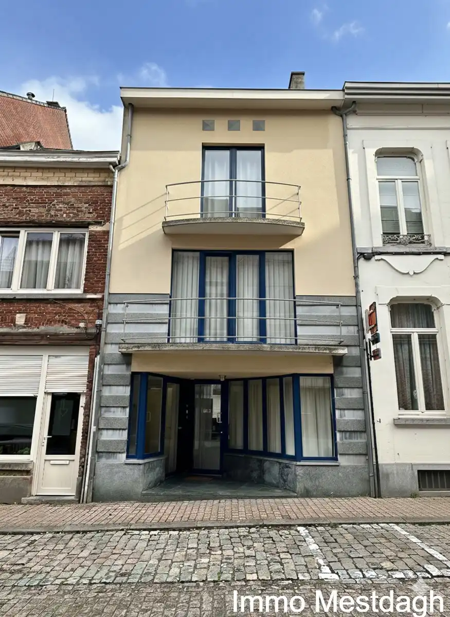 Charmant Gelijkvloers Appartement met Ruim Terras in Hartje Diest. foto 2