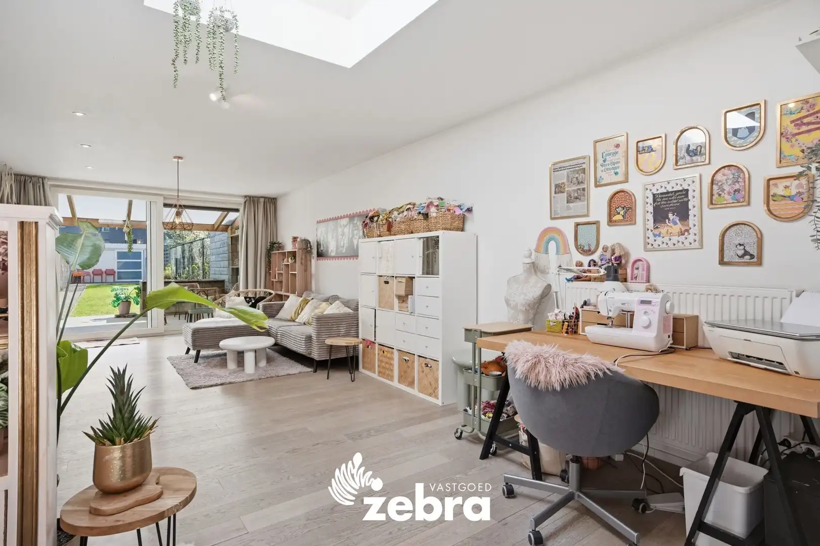 Instapklare, volledig gerenoveerde woning in Tielt met tuin, terras en uitweg! foto 7