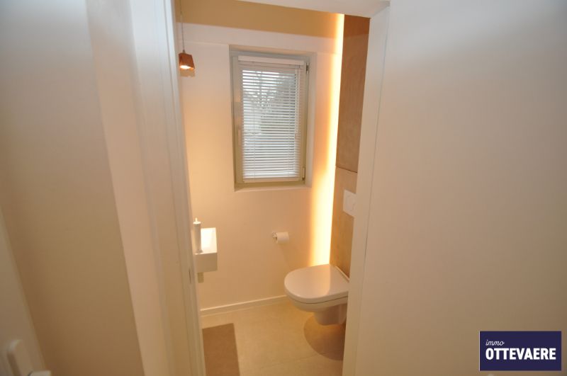 Stijlvol gerenoveerde koppelwoning in het hart van Duinbergen, op wandelafstand van het strand en sportcomplex Oase-Duinenwater foto 9