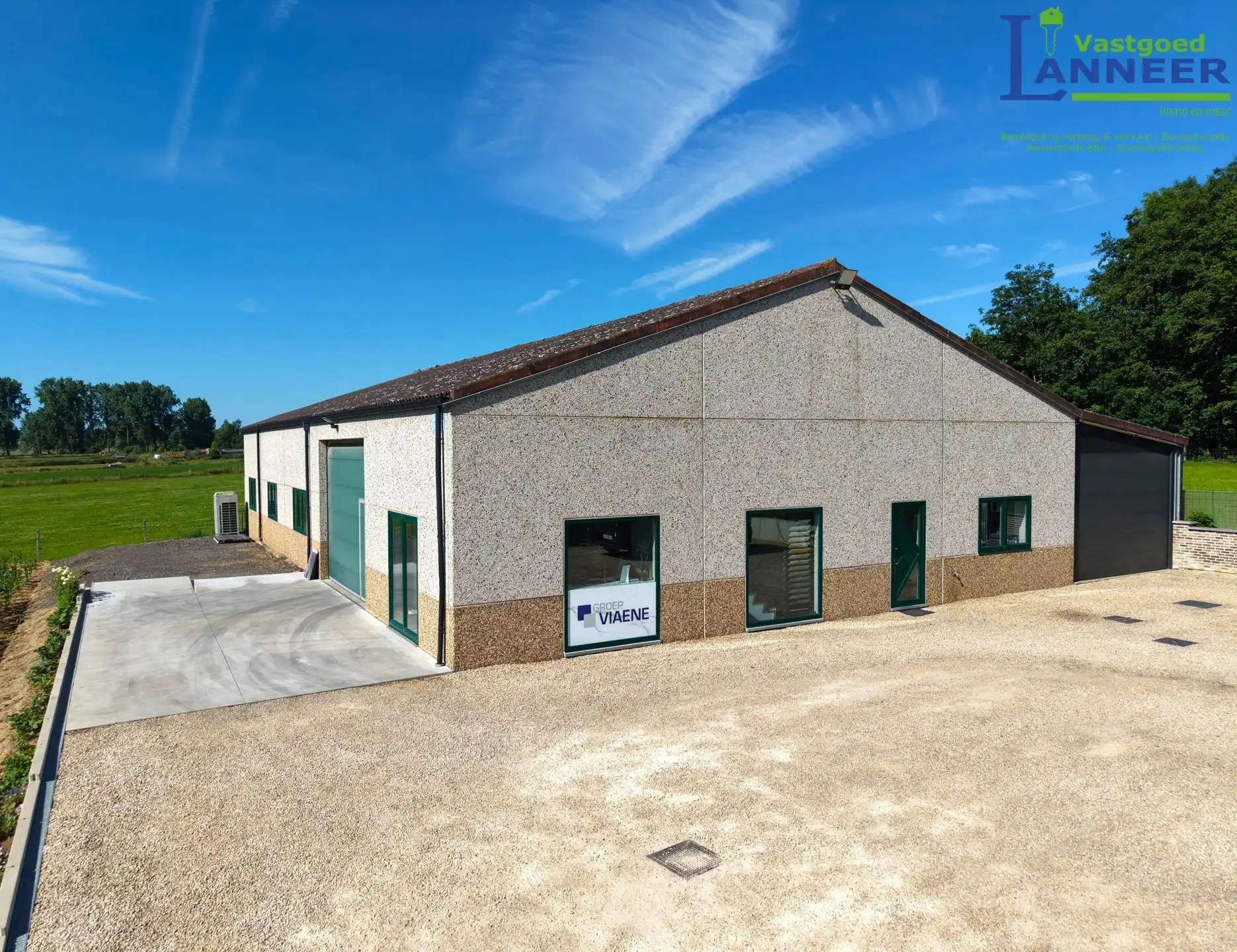 Loods met binnenopslag 300m² en 125m² buiten te Herfelingen foto 2