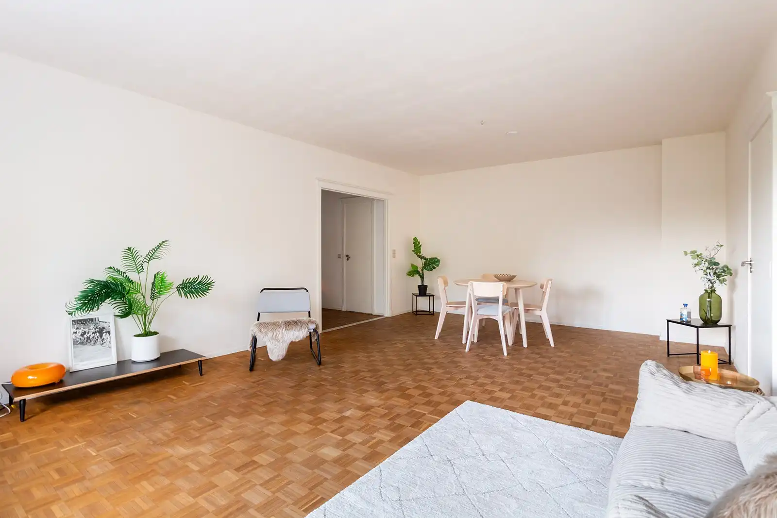 Ruim appartement met 4 slaapkamers, 2 badkamers en terras foto 6