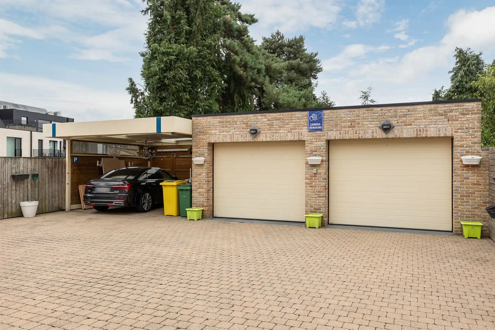 App. met 3 slpks, garage en ruim terras in hartje Heist! foto 16