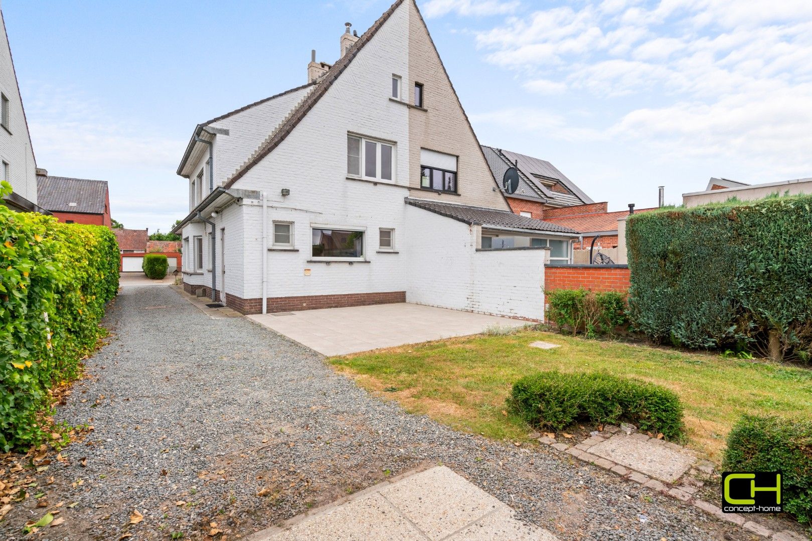 Lichtrijke woning met veel potentieel te koop in Sleidinge foto 18