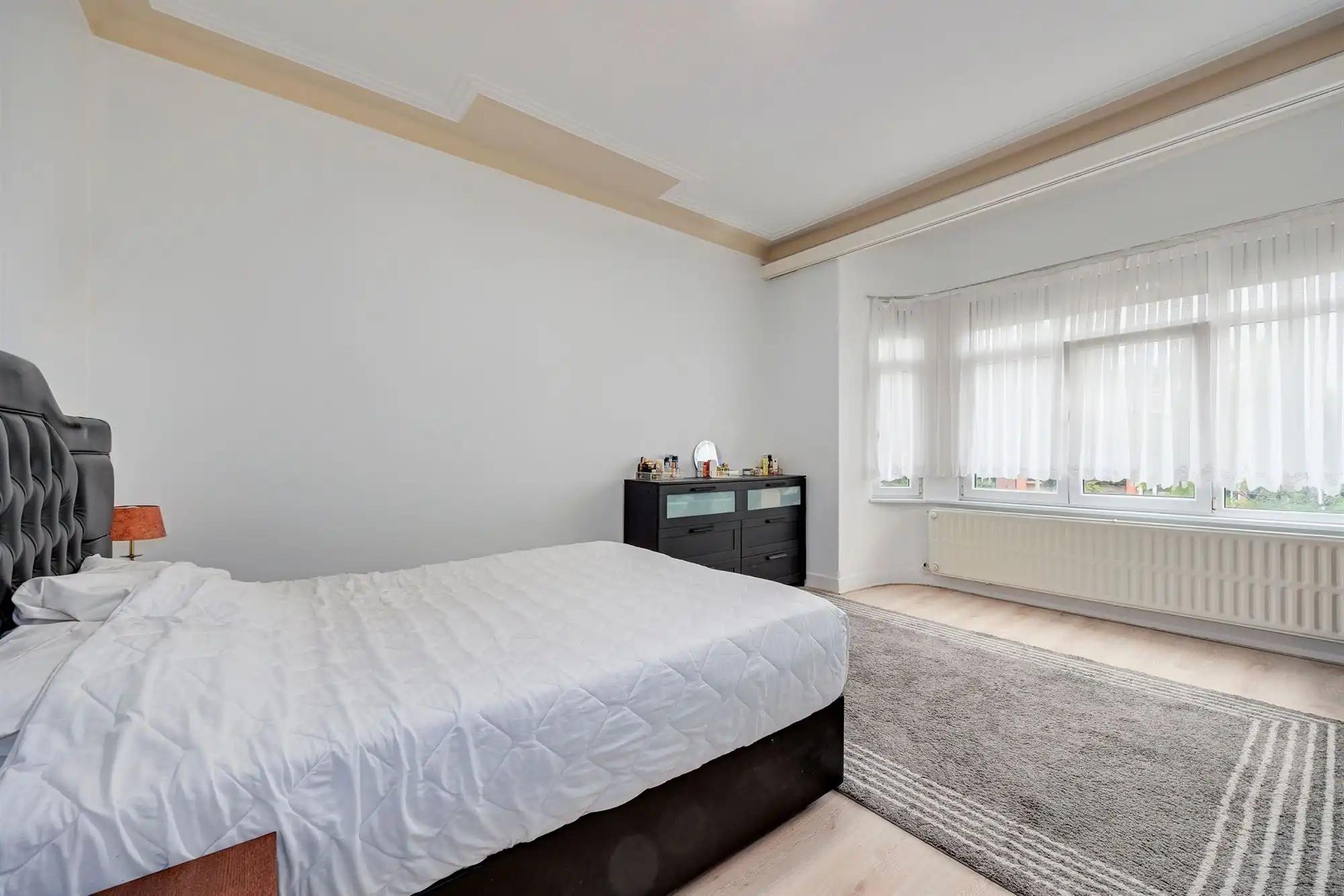 Zeer ruime woning van 415m² met grote tuin in Merksem foto 17